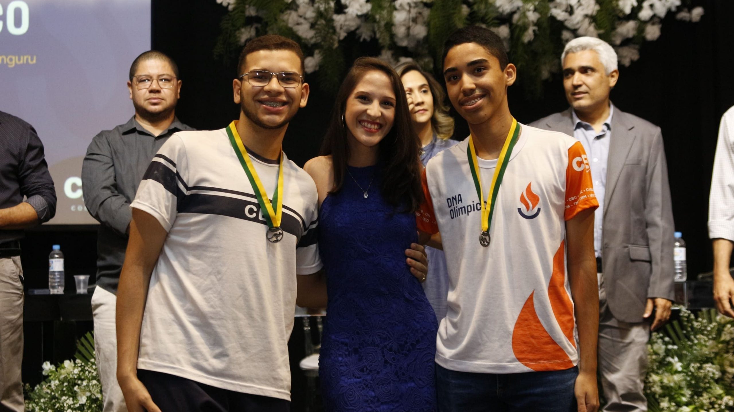 CEV entrega 183 medalhas para alunos destaque na Olimpíada Canguru de Matemática