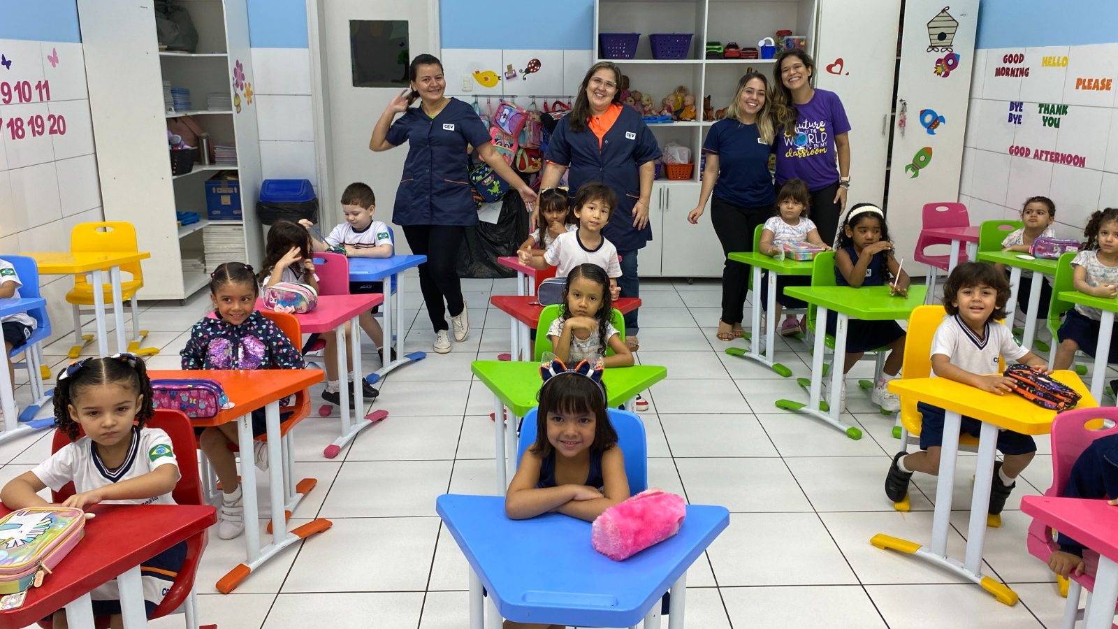 Dia do Pedagogo: saiba como eles atuam para o sucesso escolar dos alunos CEV