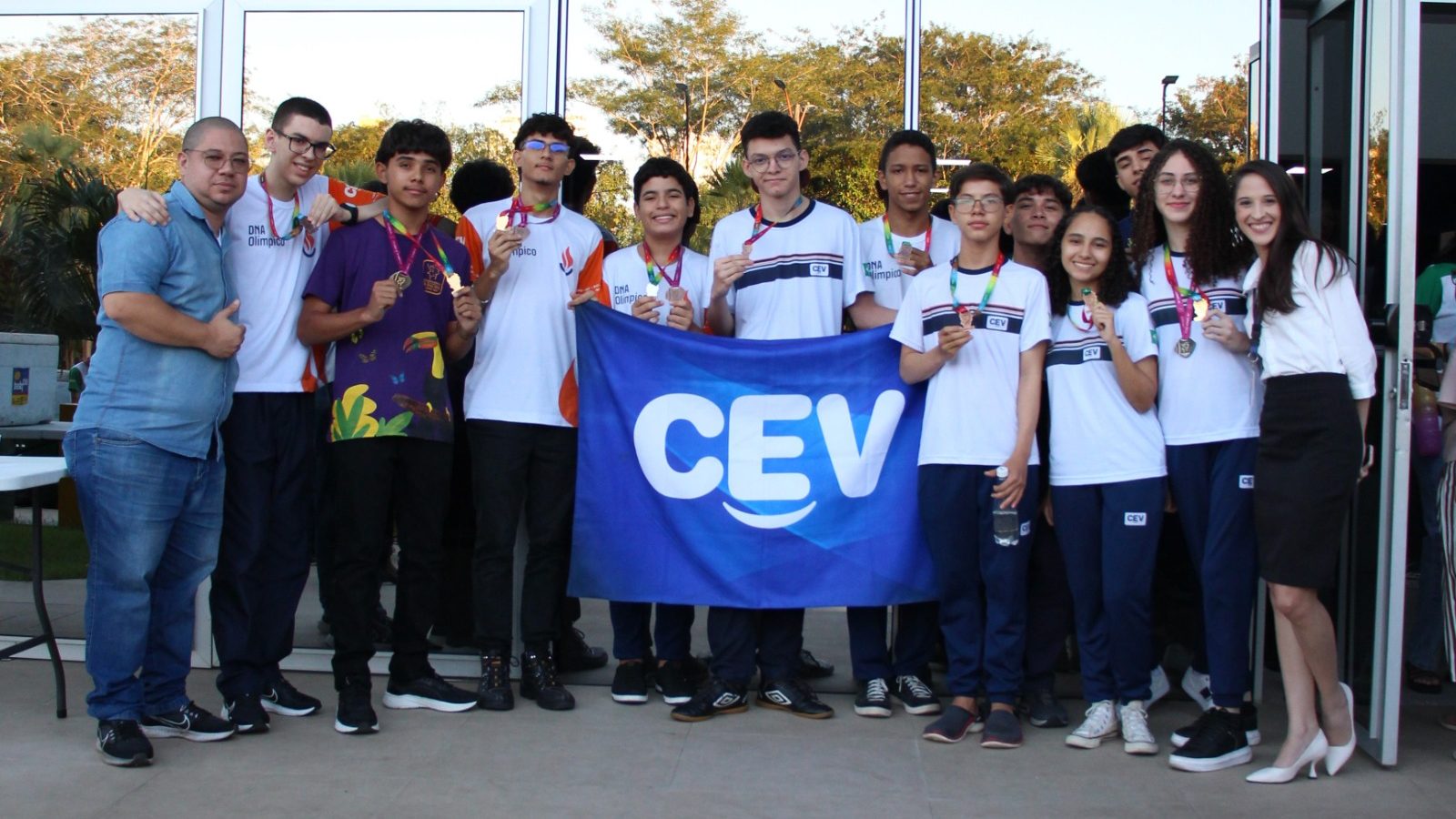 Premiação da OBMEP contou com 15 medalhistas do CEV Colégio. Três são destaques nacionais!