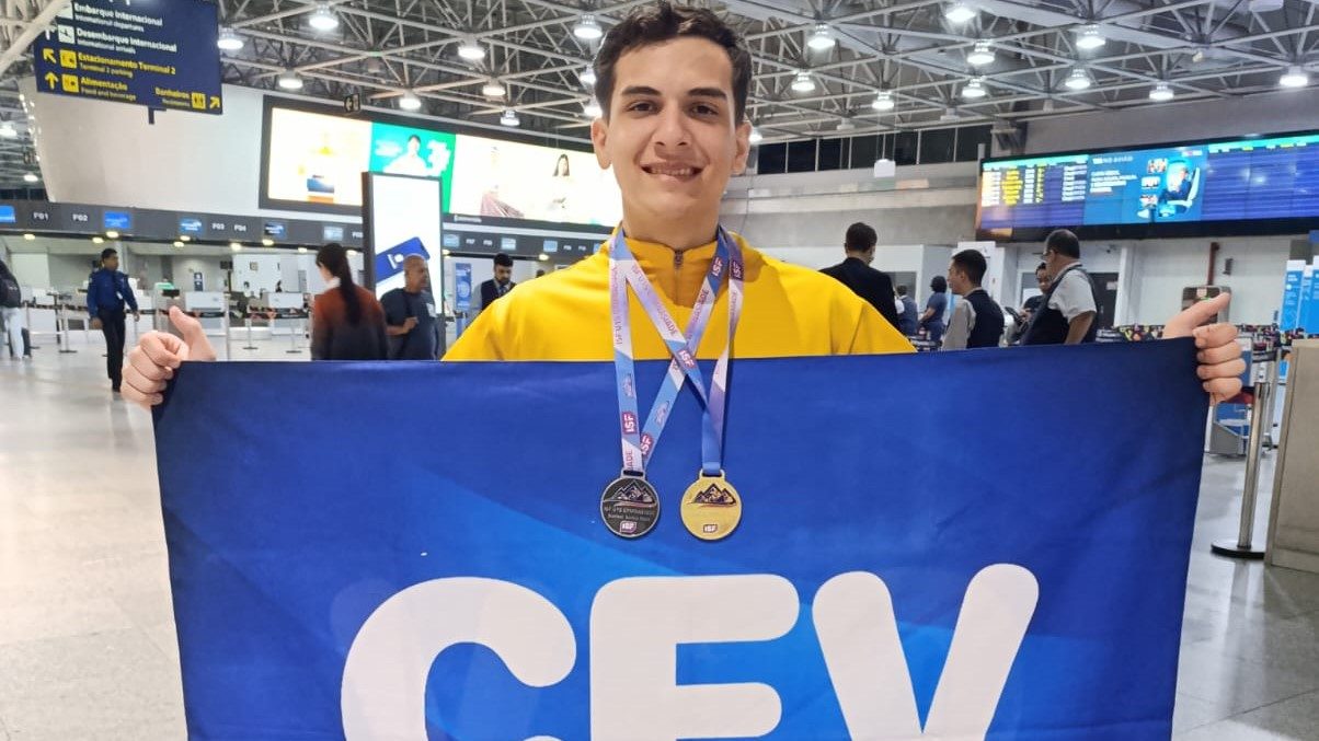 Estudante do CEV Colégio é campeão mundial de Karatê na Sérvia e traz ouro e prata para o Brasil 