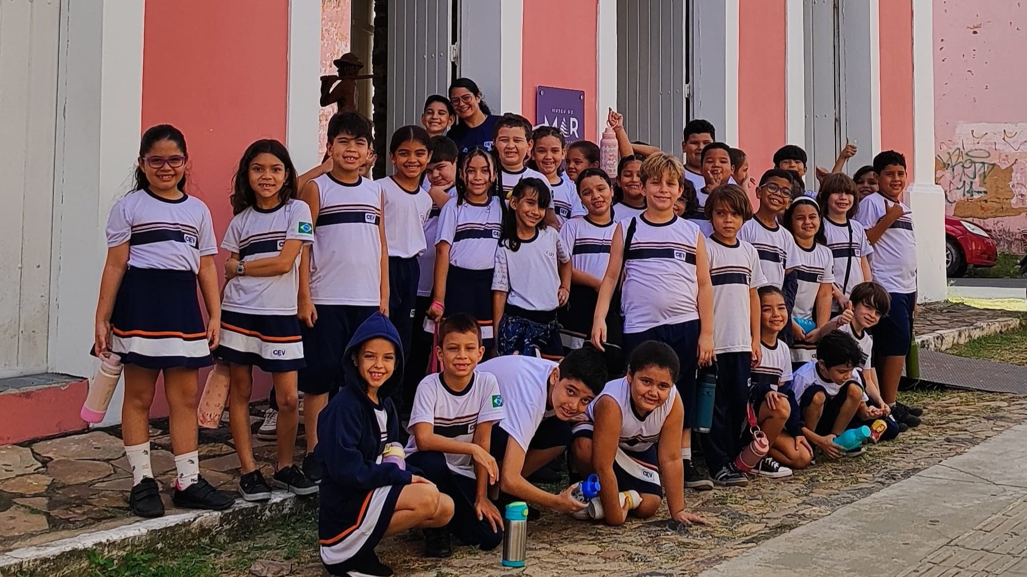 Alunos CEV Colégio Parnaíba participam de visita ao Museu do Mar 