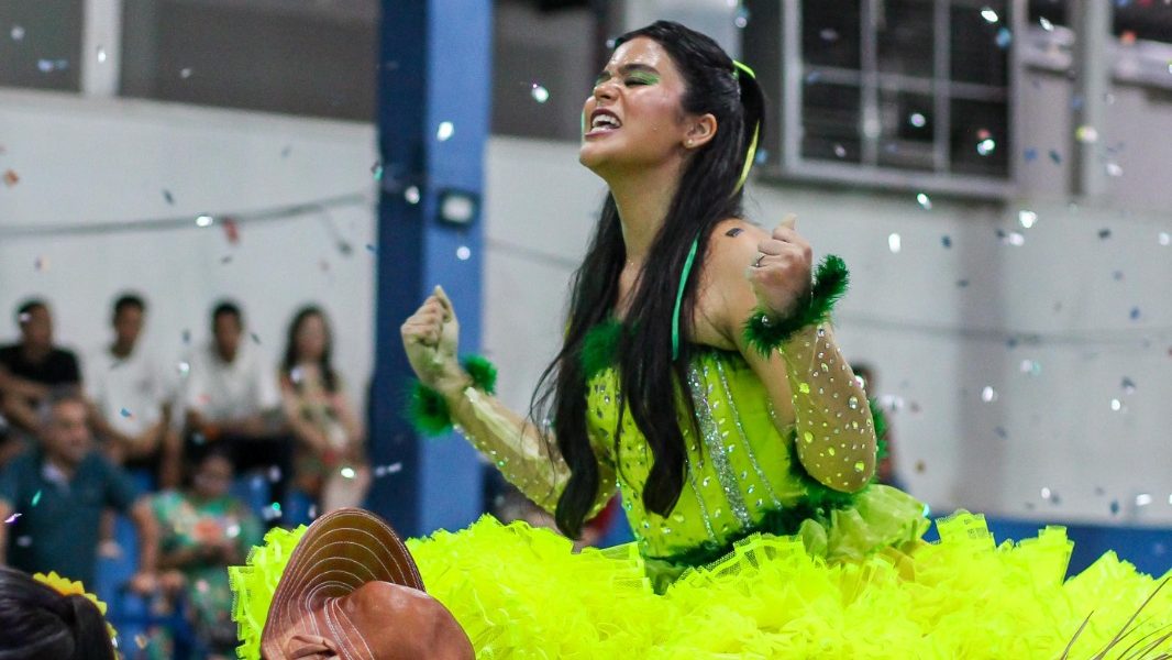 Forró, cores e tradição: São João do CEV celebra sertão em festa