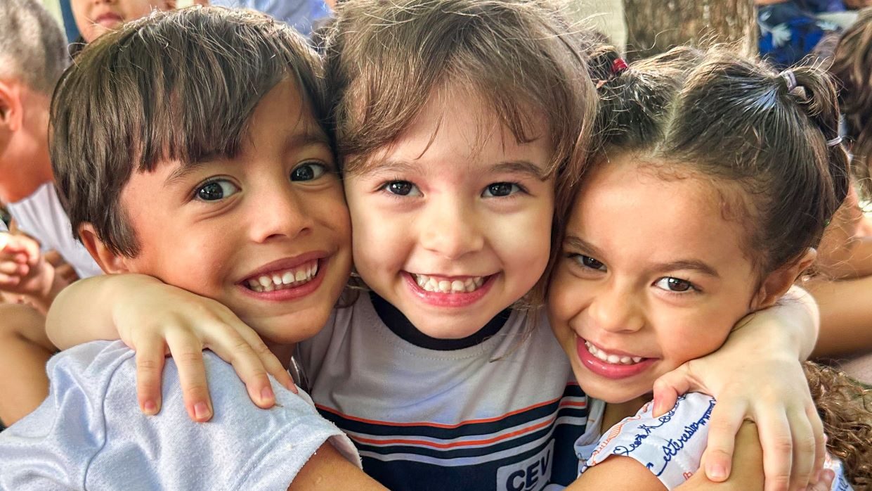 Pequenos exploradores em ação: brincadeiras para férias cheias de fantasia