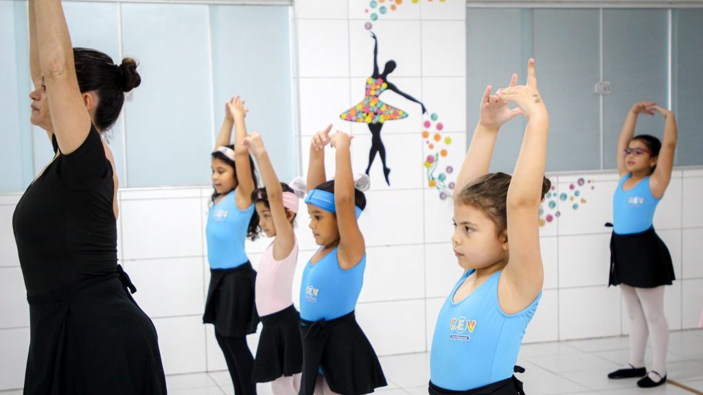 Dançar e aprender: no CEV Baby, cada passo é uma descoberta