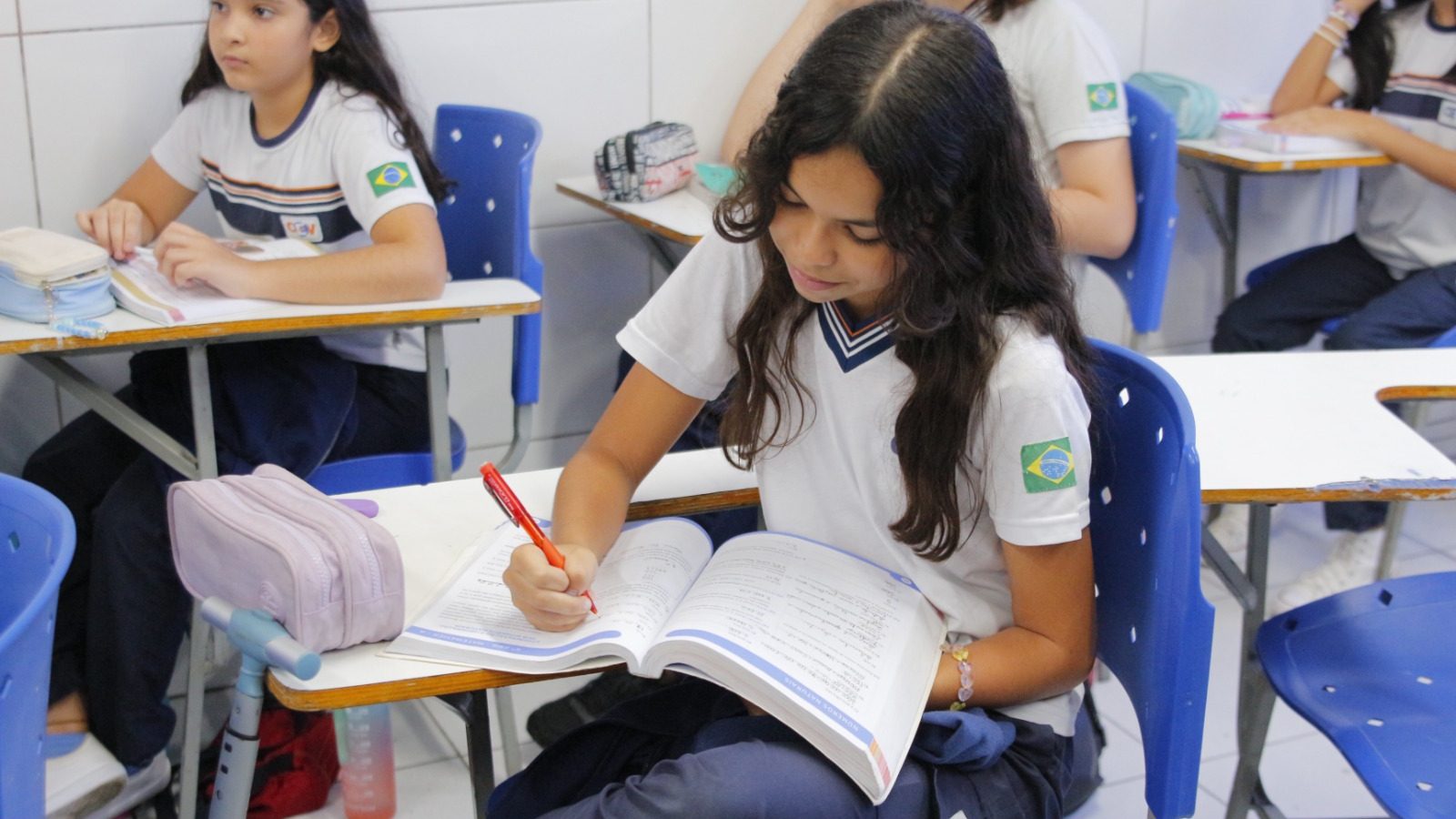 Mentorias do CEV Colégio ajudam alunos com revisões antes das provas