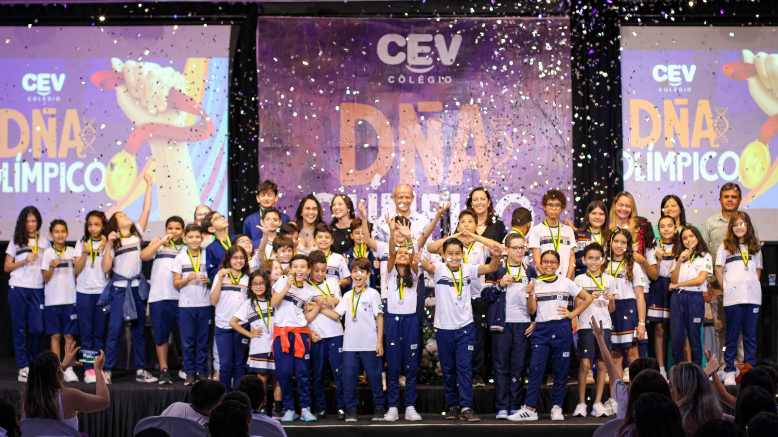 CEV realiza solenidade de entrega das 275 medalhas da Olimpíada Canguru de Matemática