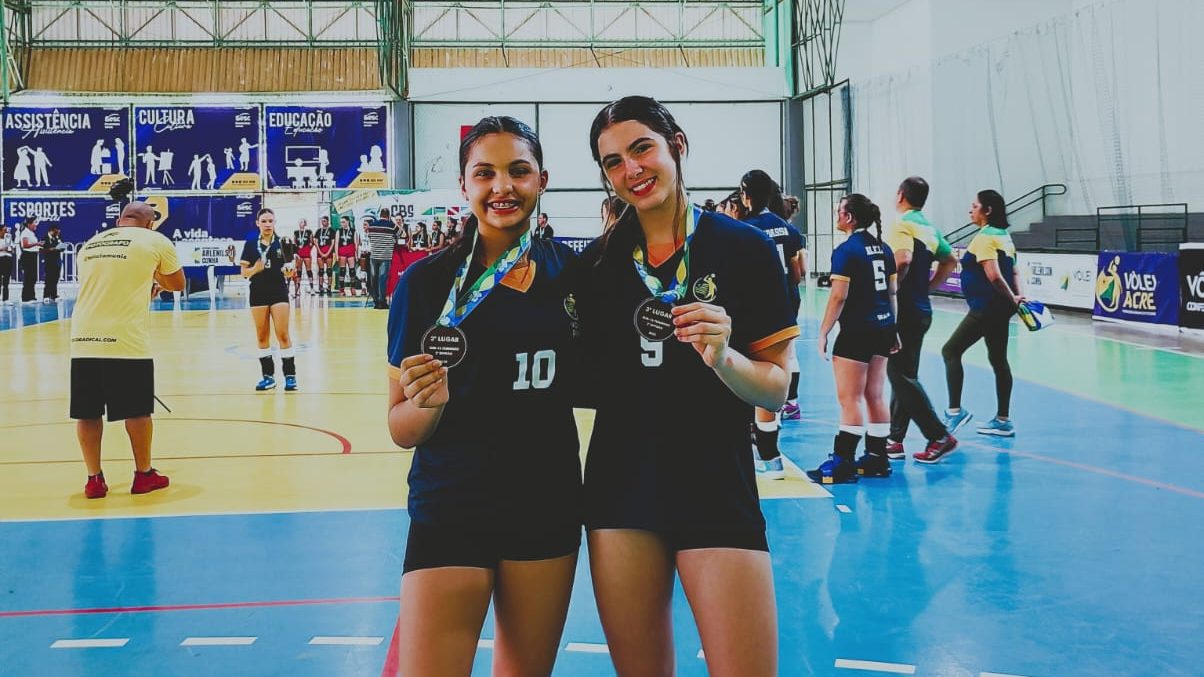 Alunas CEV integram seleção piauiense de vôlei que foi ao pódio em disputa nacional 