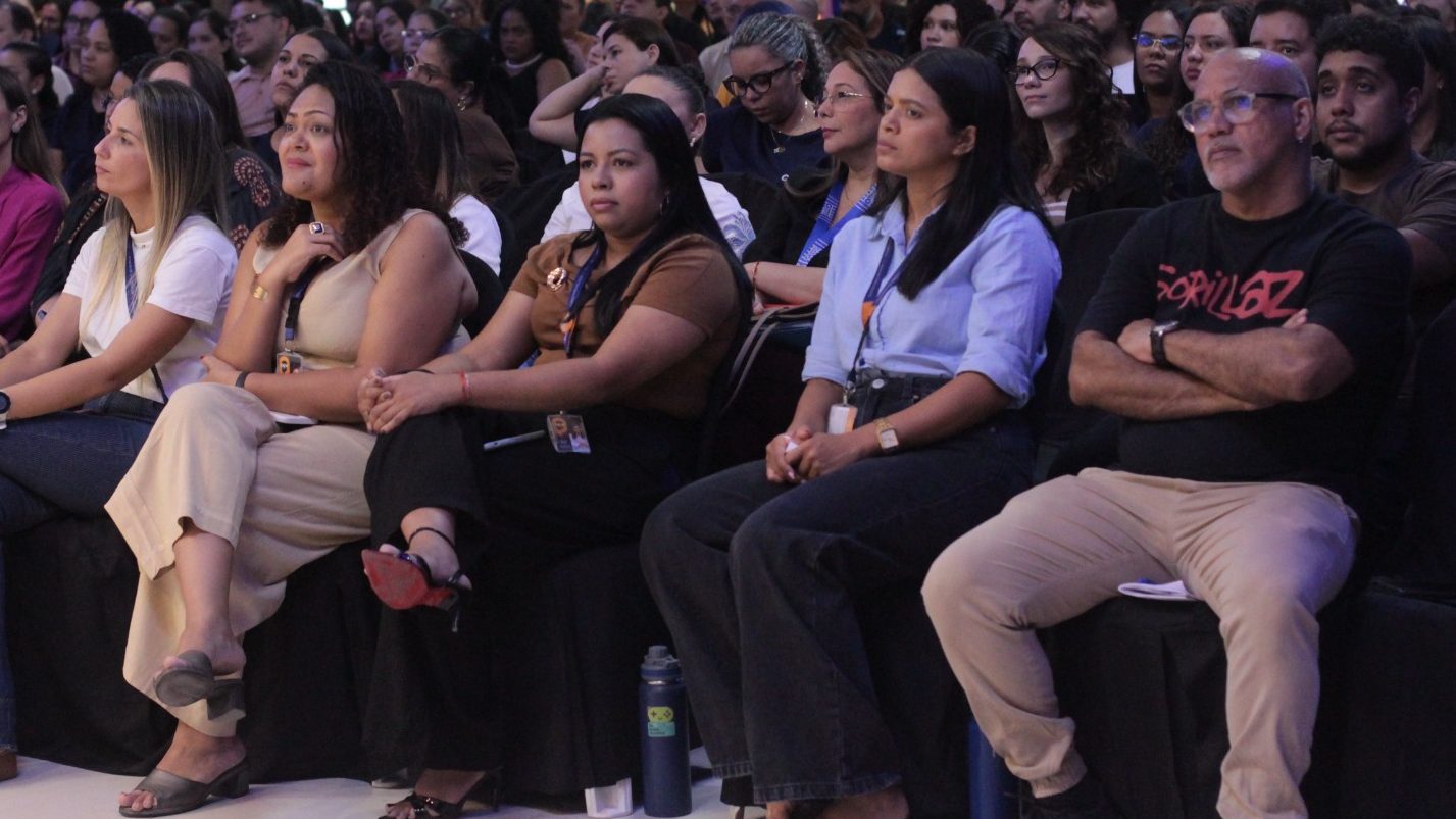 Semana Pedagógica fortalece equipe do CEV Colégio para início do ano letivo