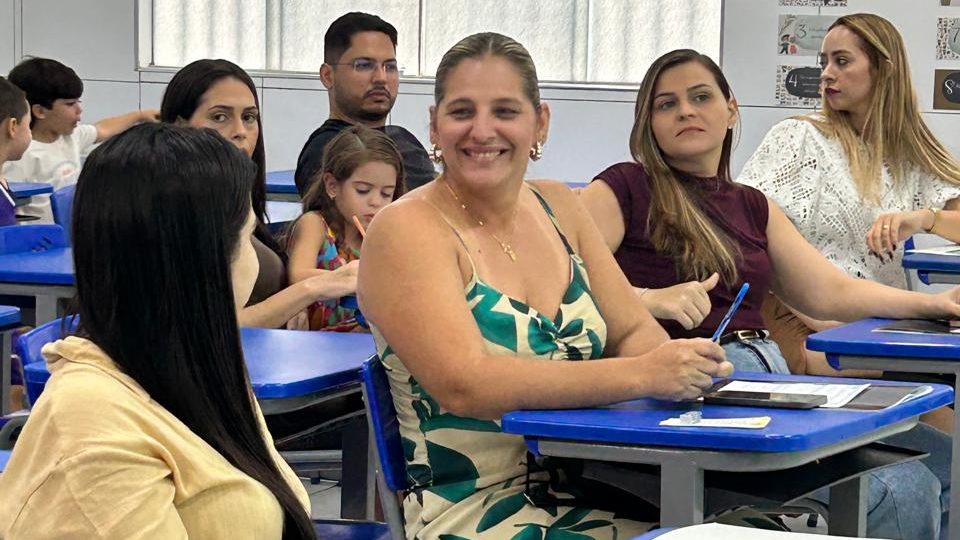 Professores recebem pais e responsáveis para as primeiras reuniões do ano