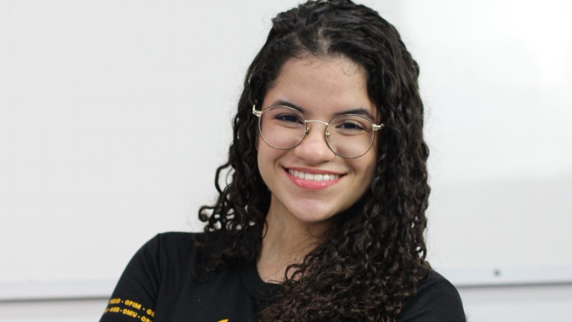 Estudante CEV é aprovada em Aeronáutica e Medicina nas mais renomadas universidades do Brasil
