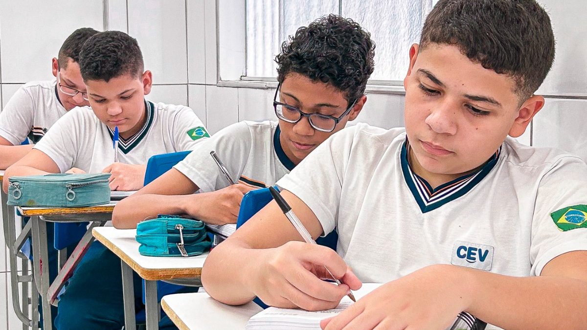 Mudança no sistema de avaliação dos alunos CEV inclui guia personalizado para estudos