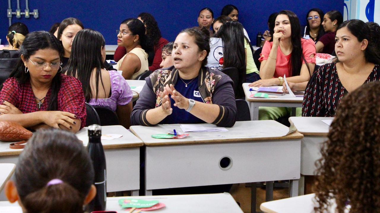 Equipe pedagógica participa de capacitação em manejo comportamental 